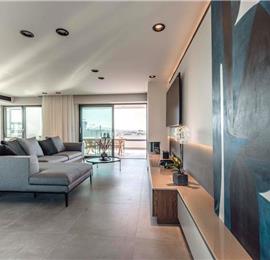 3 bedroom penthouse apartment with pool in Chania town, sleeps 6
